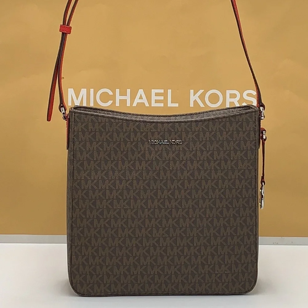 MICHAEL KORS
Jet Set Travel Large Logo Messenger Bag
BRIGHT RED/BROWN SIGNATURE - Picture 7 of 16